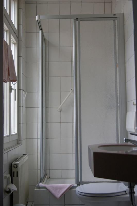 Double Room image 3