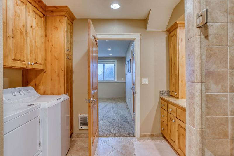 Lincoln City Beach House - image 10