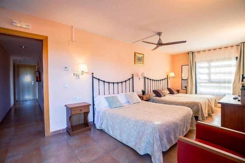 Family Room with terrace  (2-5 Adults) image 3
