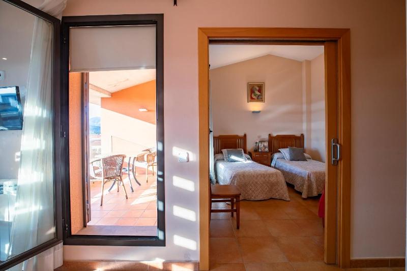 Basic Triple or Quadruple Room with terrace  image 2