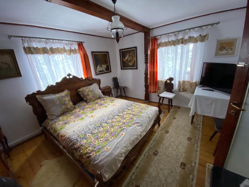 Budget Double Room image 4