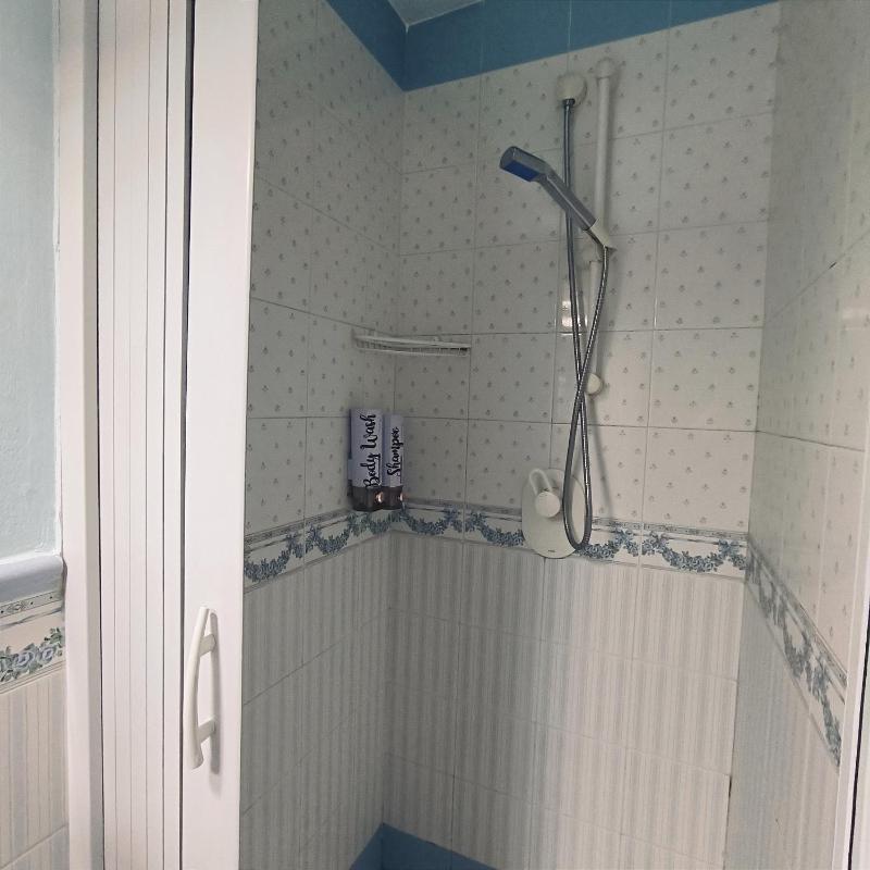 Triple Room with Private Bathroom image 1