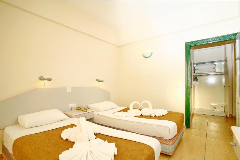 One-Bedroom Apartment image 4