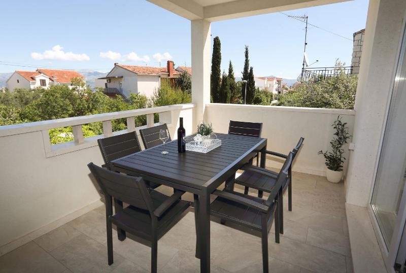 Apartment Romarin - image 29