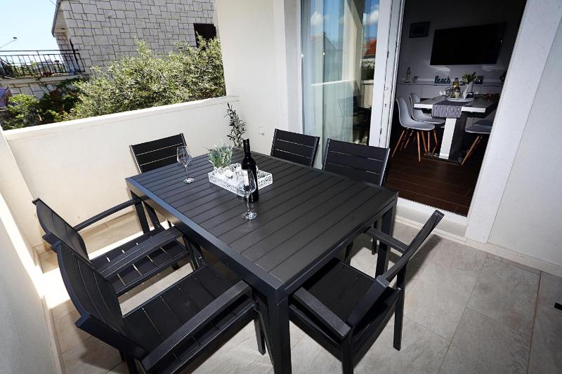 Apartment Romarin - image 14
