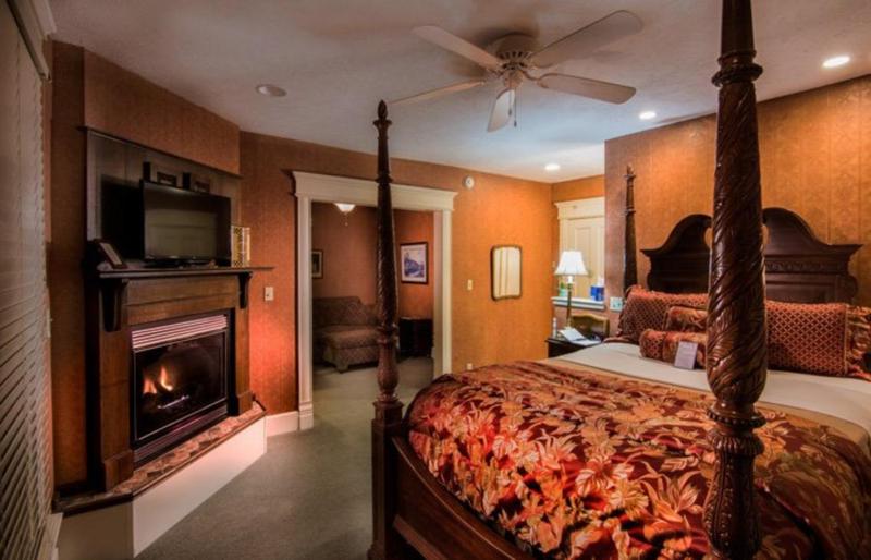 Queen Room with Spa Bath image 3