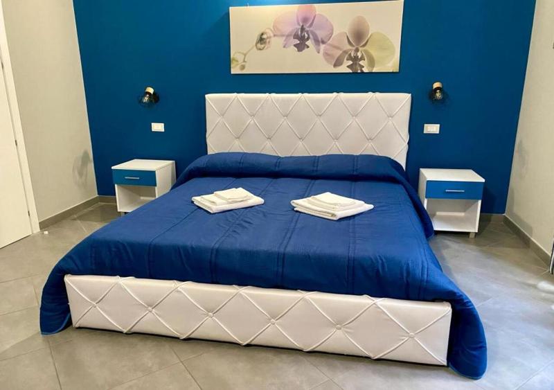 Triple Room with Private Bathroom image 4