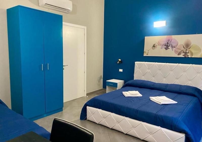 Triple Room with Private Bathroom image 3
