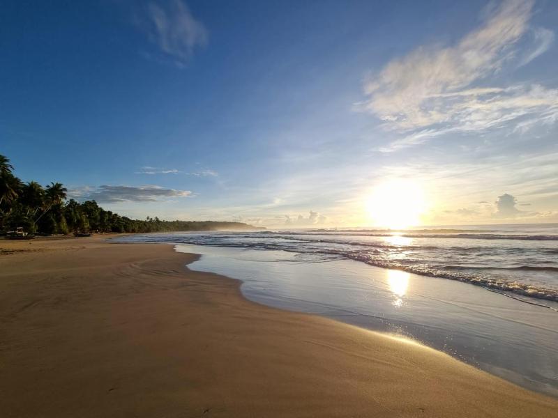 Relax Beach House - image 1
