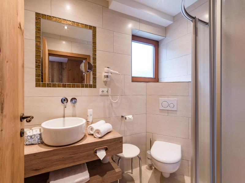 Superior Triple Room image 3