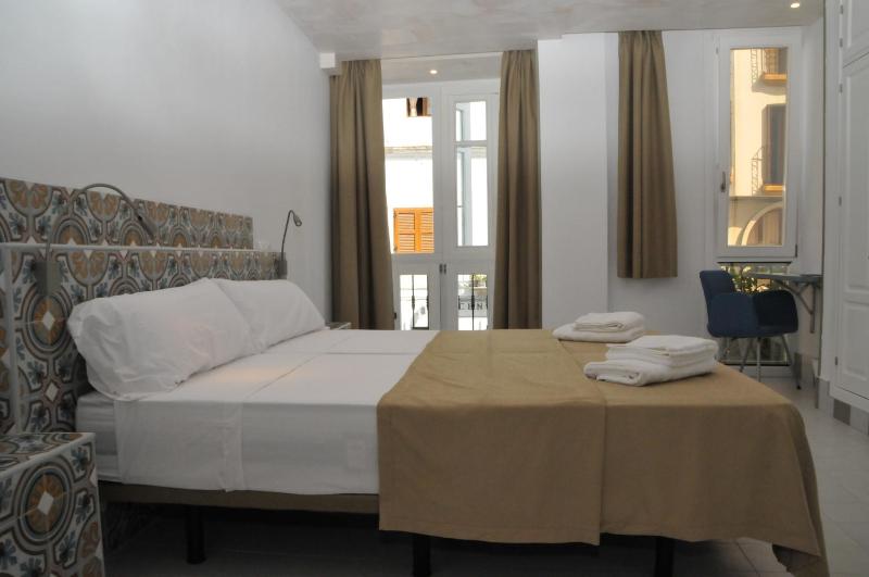 Hostal Gravina - image 7