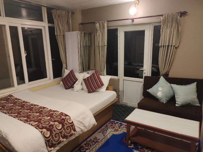 Hotel High Ground Inn Sarangkot - image 6