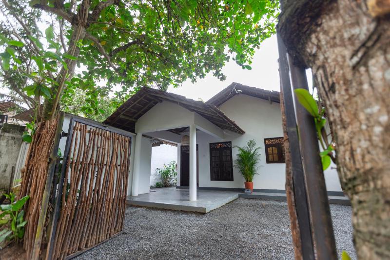 Coconut Cottage - Hiriketiya Beach - image 1