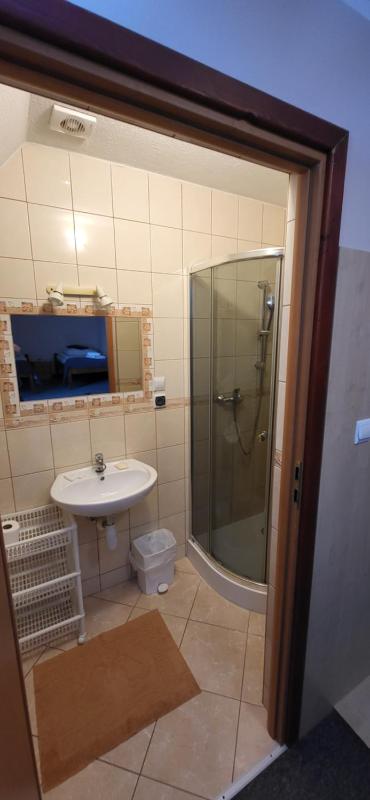 Classic Double Room image 3