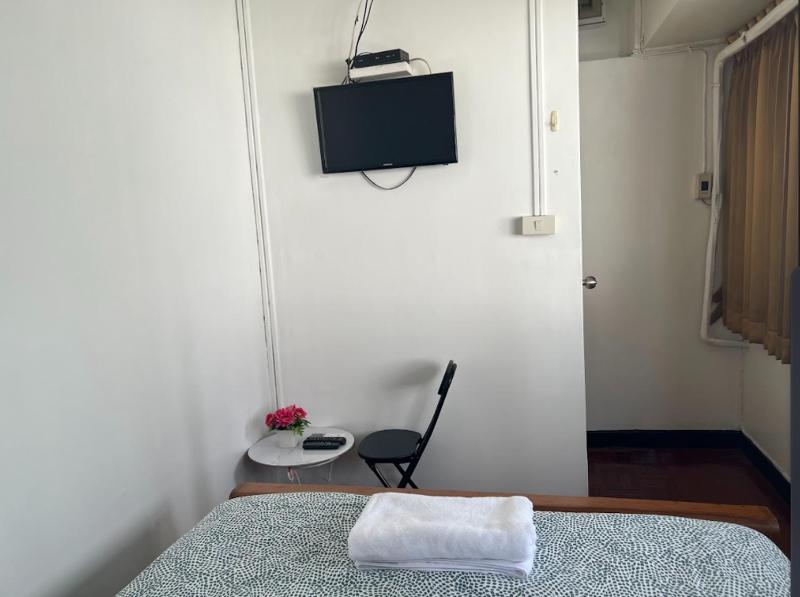 Double Room with Private External Bathroom image 3