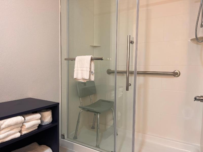 Suite with Two Queen Beds - Accessible/Non-Smoking image 2