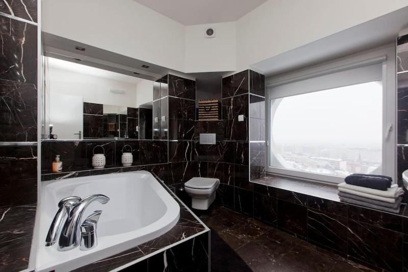 100m2 penthouse on top of the city 1000Mb/s airc. - image 11