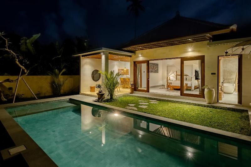 Suarga Loka Ubud Villa - image 9