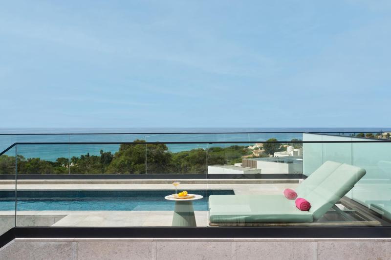 W Algarve - image 2