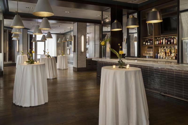 Le Meridien New Orleans - image 3