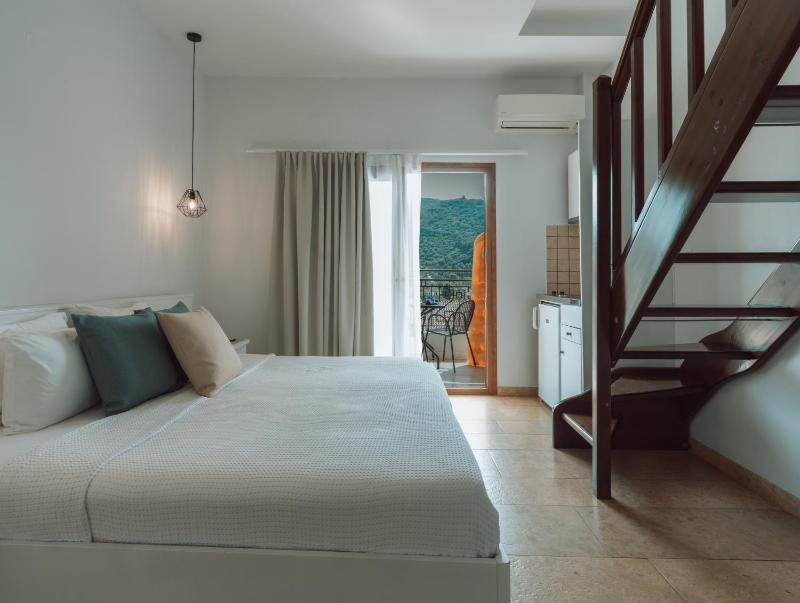Maisonette with Mountain View  image 1
