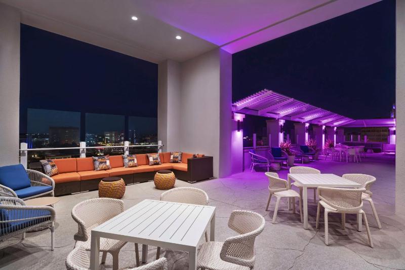Hilton Garden Inn San Antonio Downtown Riverwalk - image 10