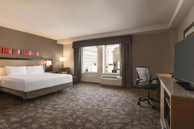 Hilton Garden Inn San Antonio Downtown Riverwalk - image 21