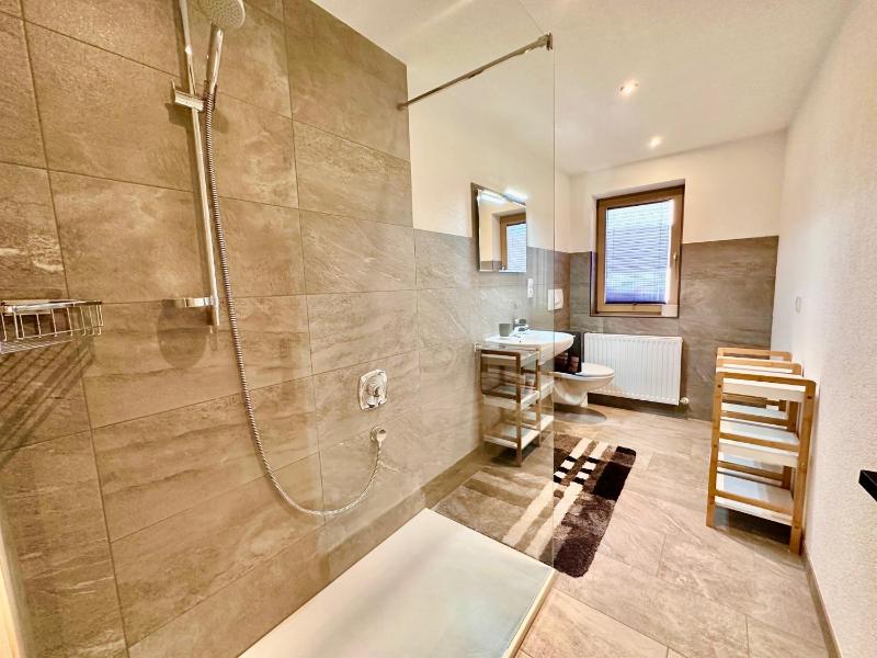 One-Bedroom Apartment image 4