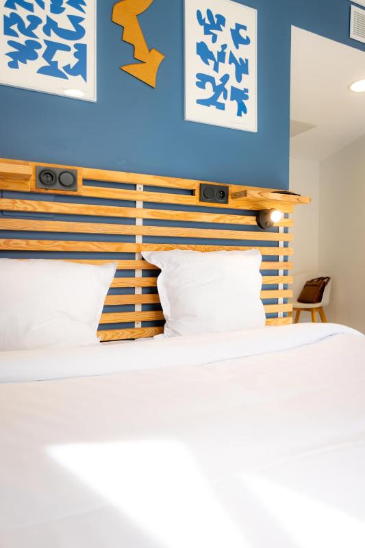 Superior Double or Twin Room image 4