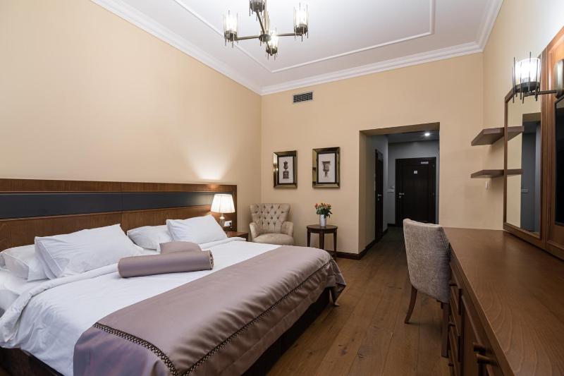 Standard Double or Twin Room image 3