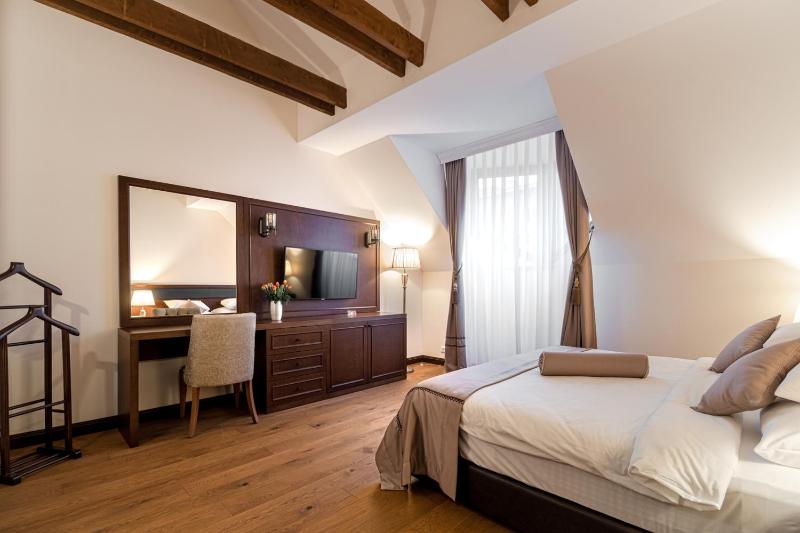 Superior Double Room image 1