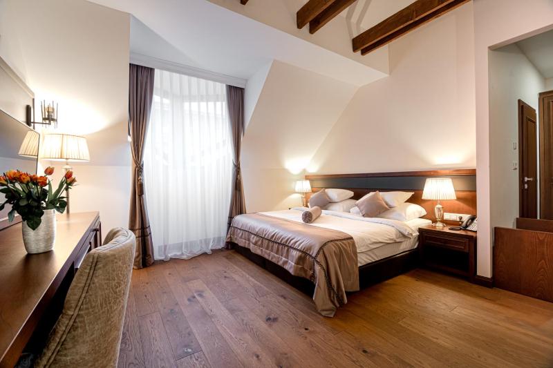 Superior Double Room image 4