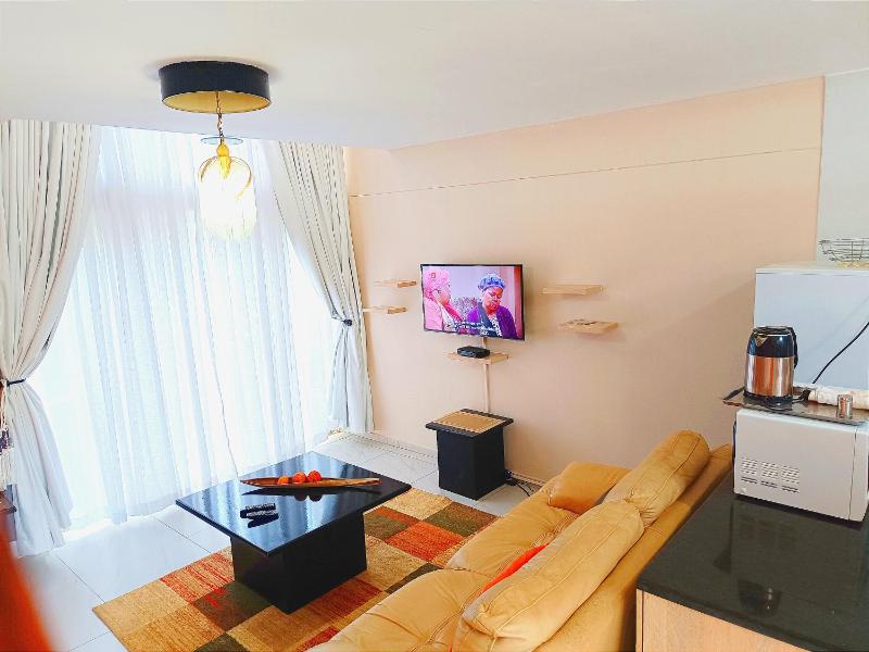 New 1 Bed Apartment 3mins walk to shops Extra King bed - image 11