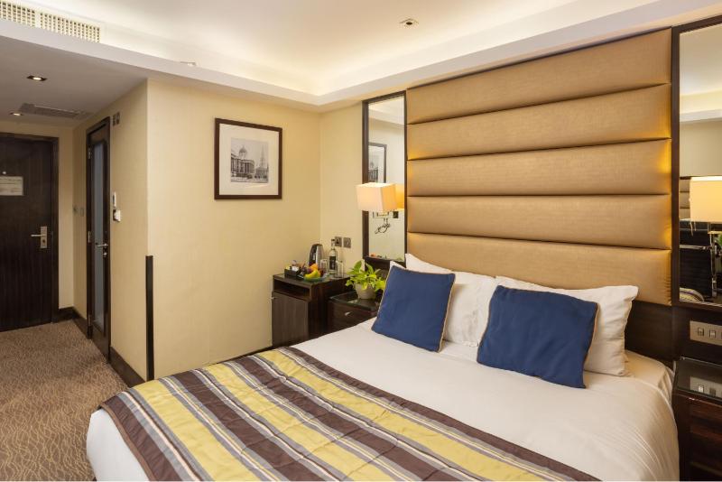 Deluxe Double Room image 3