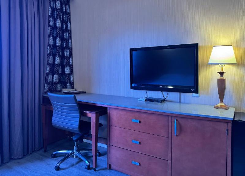 King Room image 3