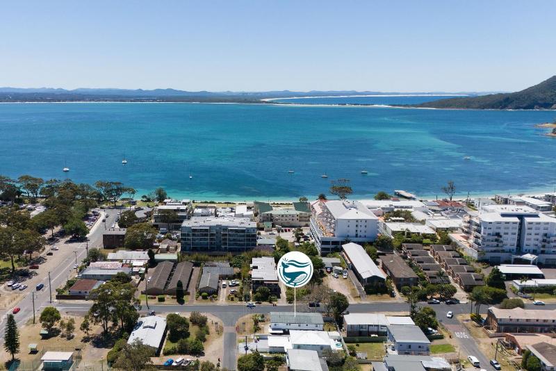Shoal Bay Beach House Two - image 6