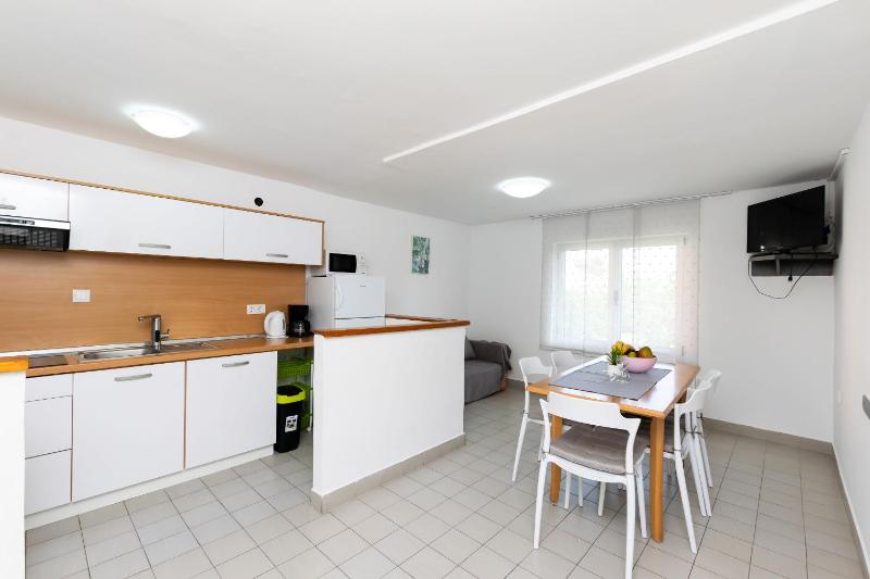 Apartments Milena - image 32