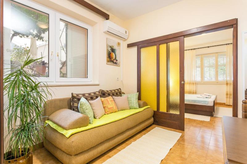 One-Bedroom Apartment with Terrace and Sea View image 1