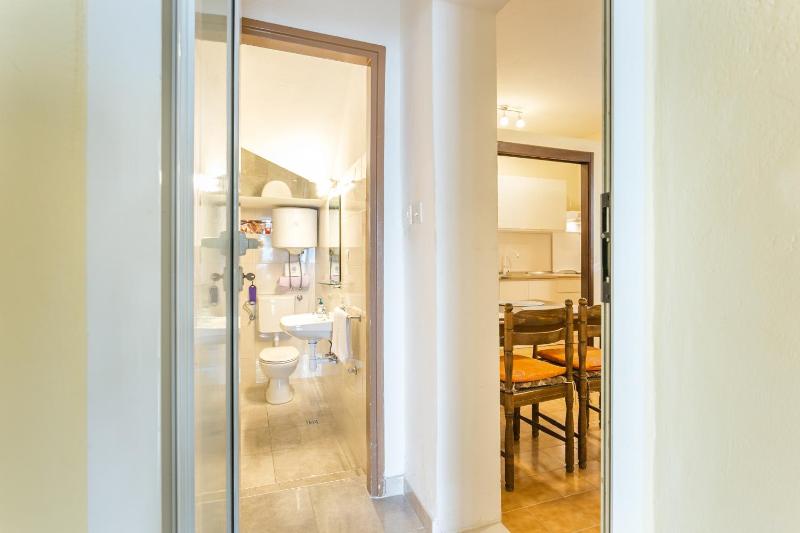 One-Bedroom Apartment with Terrace and Sea View image 2