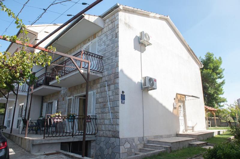 Holiday house with a parking space Podstrana Split - 6044 - image 11