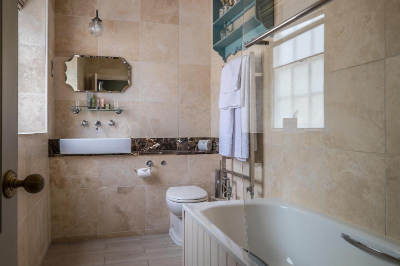 Superior Double Room image 2