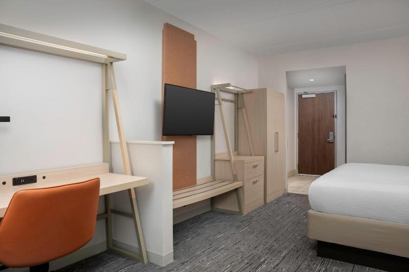 King Suite with Sofa Bed image 2