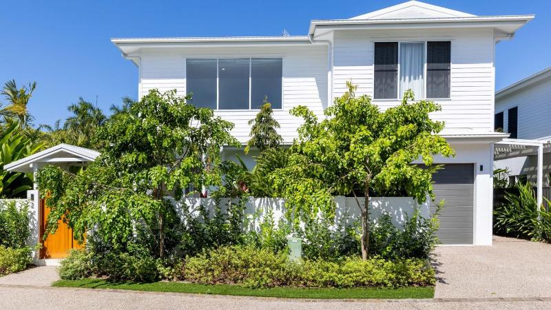 Escape Villas Port Douglas - image 2