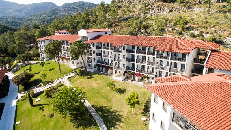 Standard Twin Room image 4