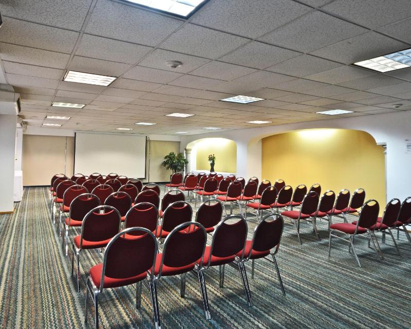 Hotel & Suites PF - image 20