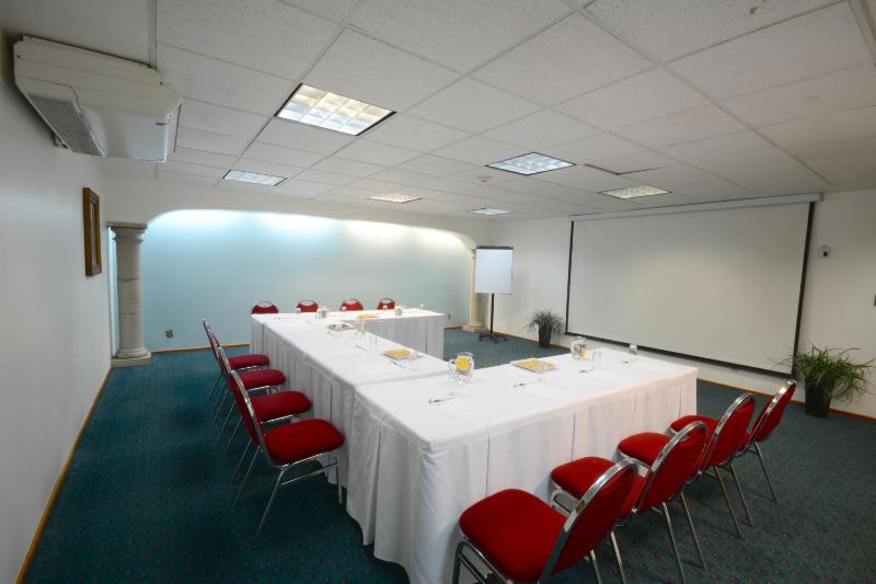 Hotel & Suites PF - image 37