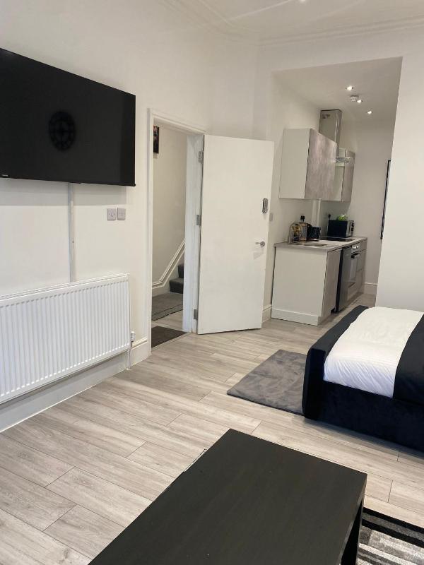 Holiday Plus - Palatine Road - image 37