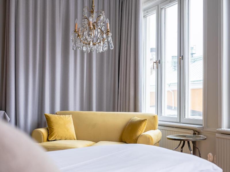 Superior Double Room image 3