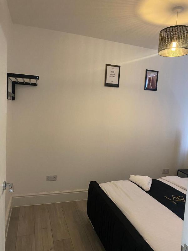 Holiday Plus - Palatine Road - image 25