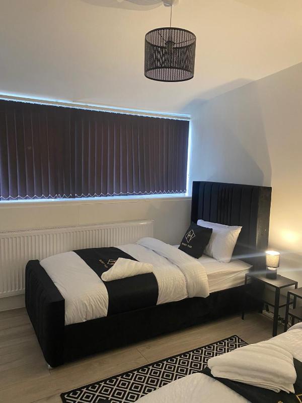 Holiday Plus - Palatine Road - image 21